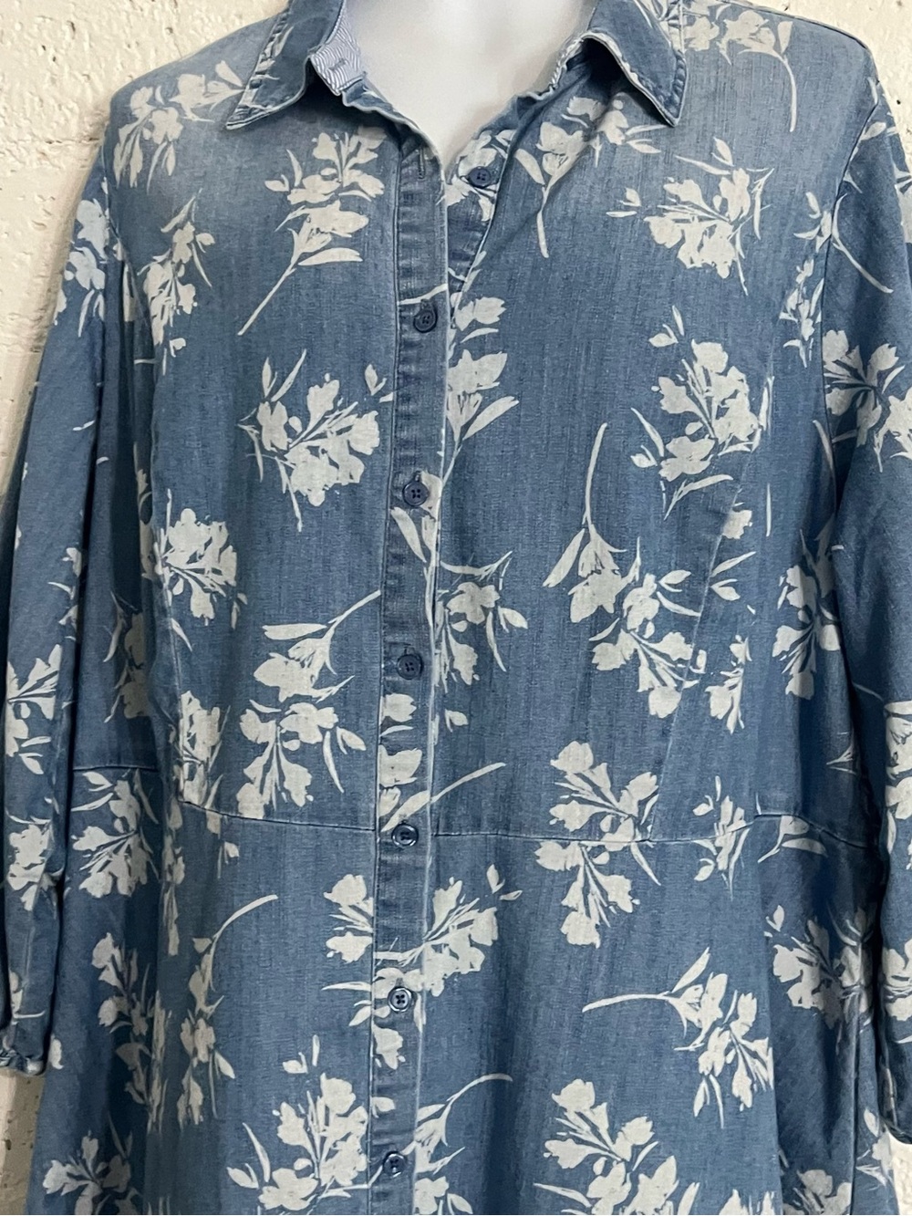 Westport Womens Plus Dress 22W Blue Floral Chambray 3/4 Sleever Button Front - Picture 2 of 6